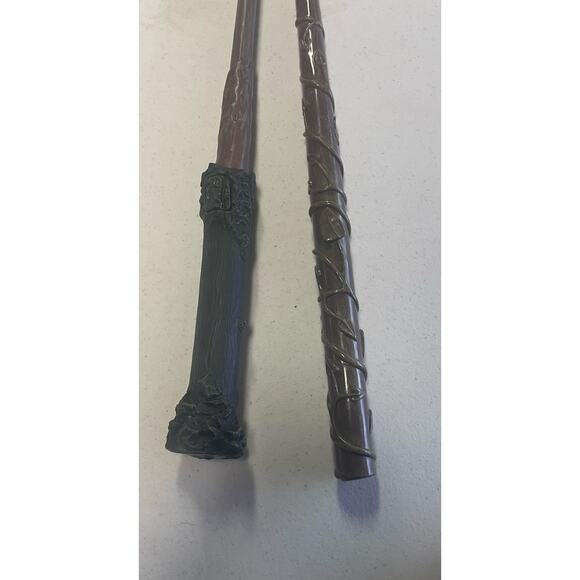 Lot Of Harry Potter Mattel Doll Álbus,Wand Lighted 14” TM & c WBEI(s16) And S20 - Picture 16 of 16